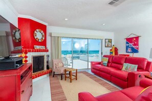 TV - Charming & Cozy Beachfront Condo Las Olas I 19 (Puerto Peñasco)