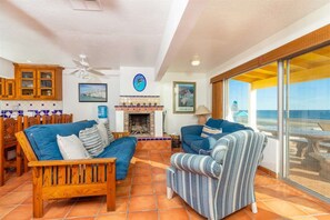 TV - Beautiful Beachfront Condo Olas I 16 (Puerto Peñasco)