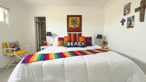 2 bedrooms, WiFi, bed sheets - Cozy & Colorful Beachfront Condo Las Olas I 28 (Puerto Peñasco)