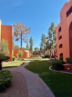 Property grounds - 2 BEDROOM CONDO LUXURY RESORT PARADISE VALLEY/SCOTTSDALE 5 POOLS ON GOLF COURSE (Phoenix)