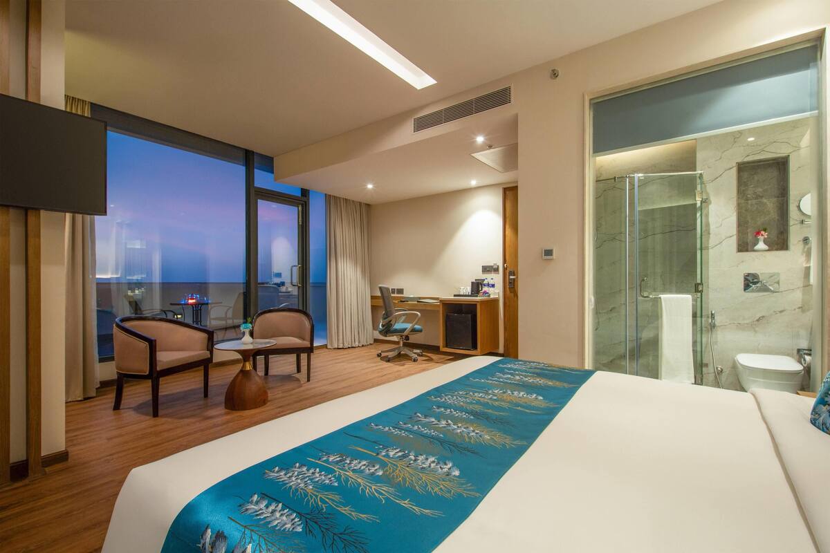 Standard Room, 1 Katil Raja (King), Balcony, Mountain View | Kalis bunyi 