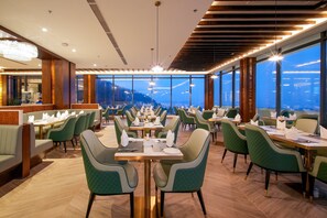 Restaurant - Best Western Plus Godawari Resort (Godāvari)