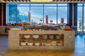 Restaurant - Best Western Plus Godawari Resort (Godāvari)