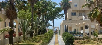 Appartement vue mer, piscine et 2 mins de la plage