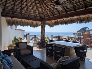 Outdoor dining - Two Bedroom Penthouse Palapa Ocean View (Puerto Escondido)