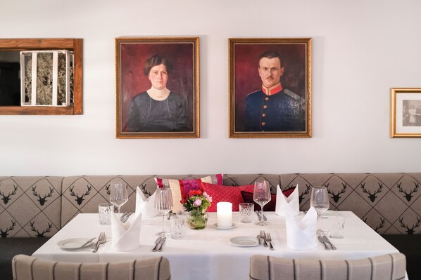 Dining - Romantik Landhotel 3Kronen (Adelsdorf)