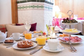 Dagelijks ontbijtbuffet (toeslag)