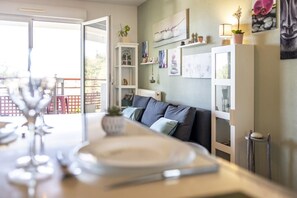 Dining - Le Lodge de Boucau - T2 with Balcony (BOUCAU)