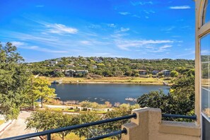 Property grounds - UNIT 2305 1 Bed 1.5 Bath on Lake Travis (Lago Vista)