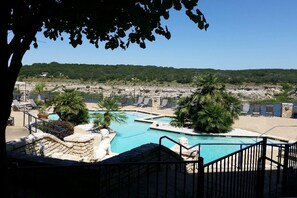 Piscine couverte, piscine chauffée