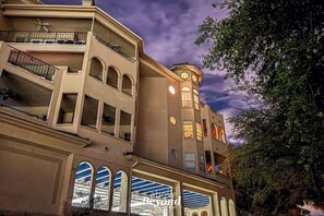 Exterior - Top Floor Waterfront Villa on Private Island (Lago Vista)