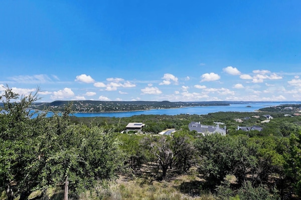 Panoramic Views from Upper & Lower Patios