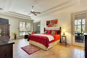 4 bedrooms, iron/ironing board, travel cot, free WiFi - Escalon Ranch - A 65-Acre Hill Country Estate near Lake Travis (Lago Vista)