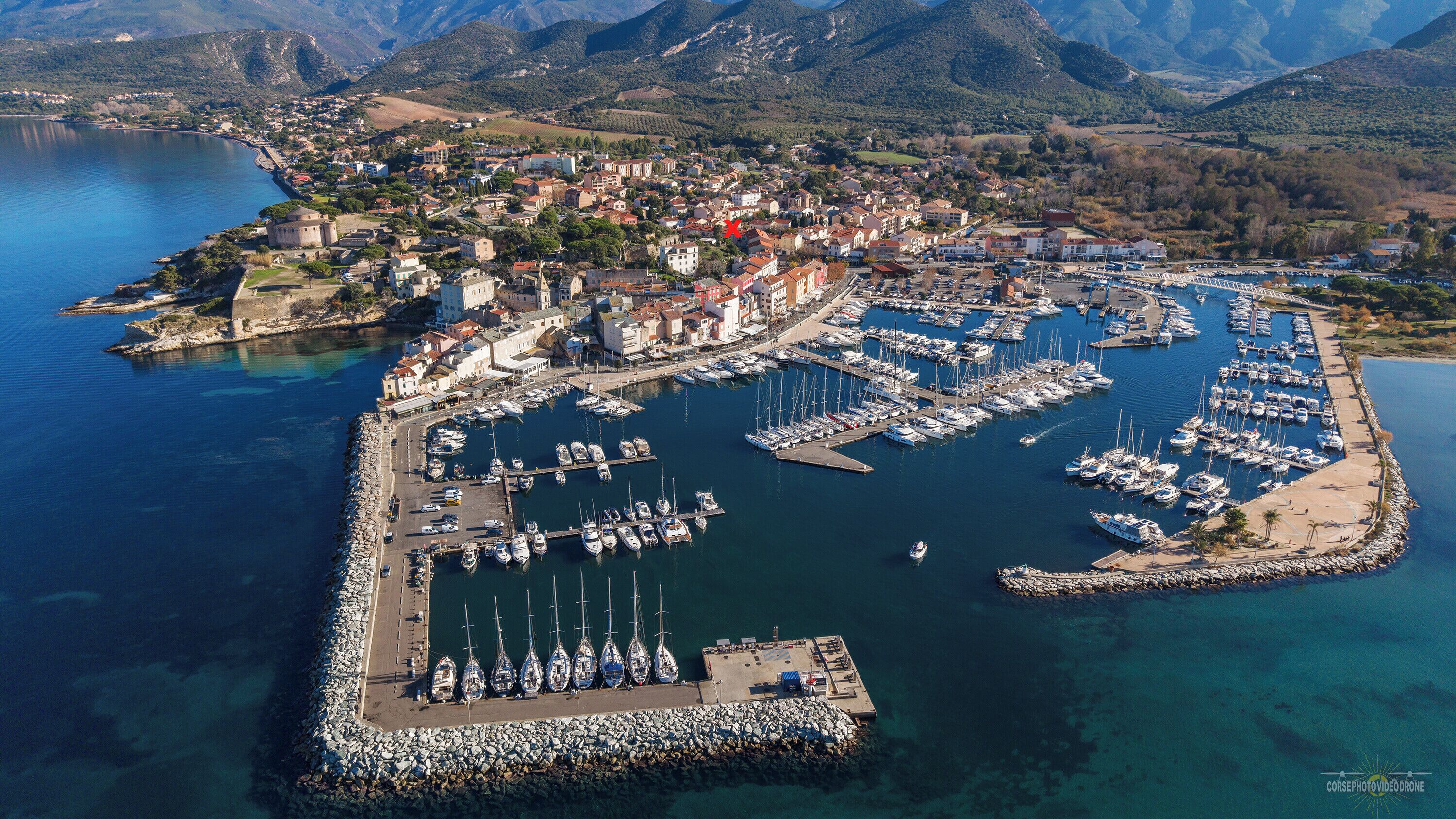 Marina/club náutico