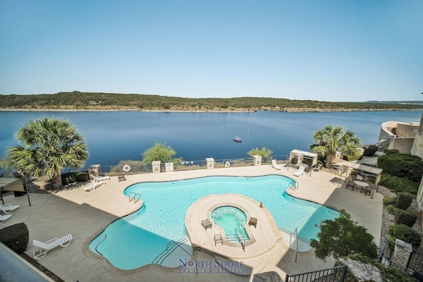 Beautiful Lake Travis & Hill Country Views from Patio