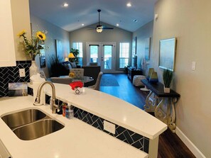 Interior - UNIT 3321 - Luxury Villa at Island Resort (Lago Vista)