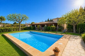 Pool - Villa del la Vilar - Two Bedroom Villa, Sleeps 4 (Mallorca)