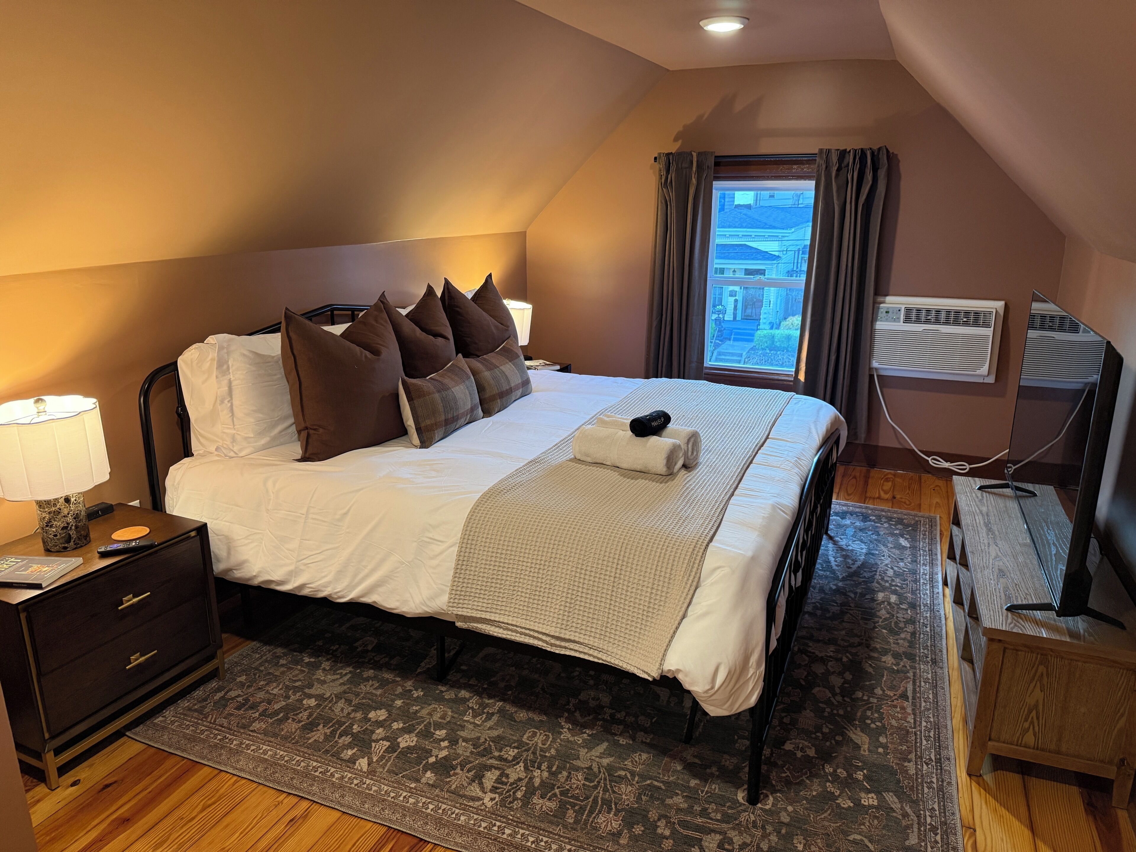 5 chambres, fer et planche à repasser, Wi-Fi gratuit, draps fournis