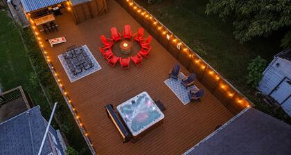 The Single Barrel - Deck, Fire Pit, Hot Tub, Games