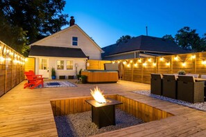 屋外ダイニングエリア