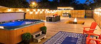The Single Barrel - Deck, Fire Pit, Hot Tub, Games