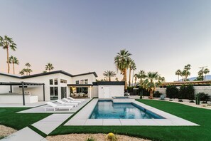 Pool - Luxury Palm Springs Compound with Pool & Spa (Palm Springs)