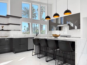 Microwave, oven, stovetop, dishwasher - Luxury Palm Springs Compound with Pool & Spa (Palm Springs)