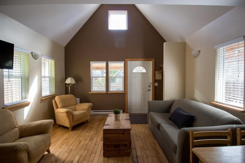 Studio B - Cozy Cottage Walking Distance To Two Beaches - Ucluelet