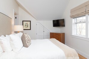 Room - 3 Bedroom 3 Bathroom cottage (Nantucket)