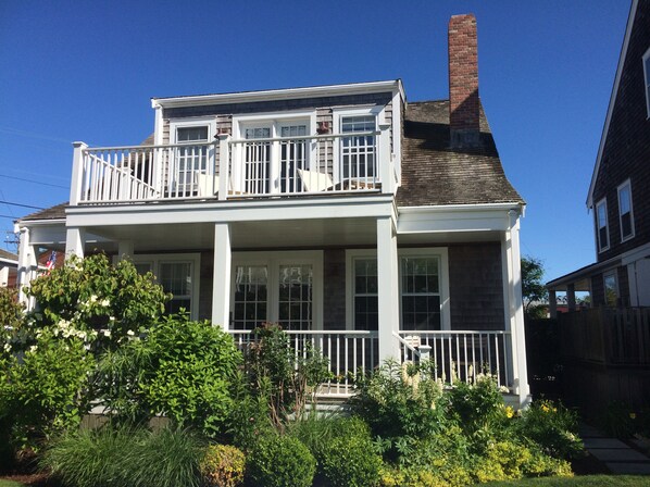 Exterior - 3 Bedroom 3 Bathroom cottage (Nantucket)