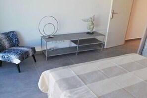 5 bedrooms, iron/ironing board, WiFi - Les tourterelles  3019 (Saint-Aygulf)