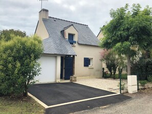 Exterior - House 4 persons in Saint Gildas de Rhuys, near the Ocean (Saint-Gildas-de-Rhuys)