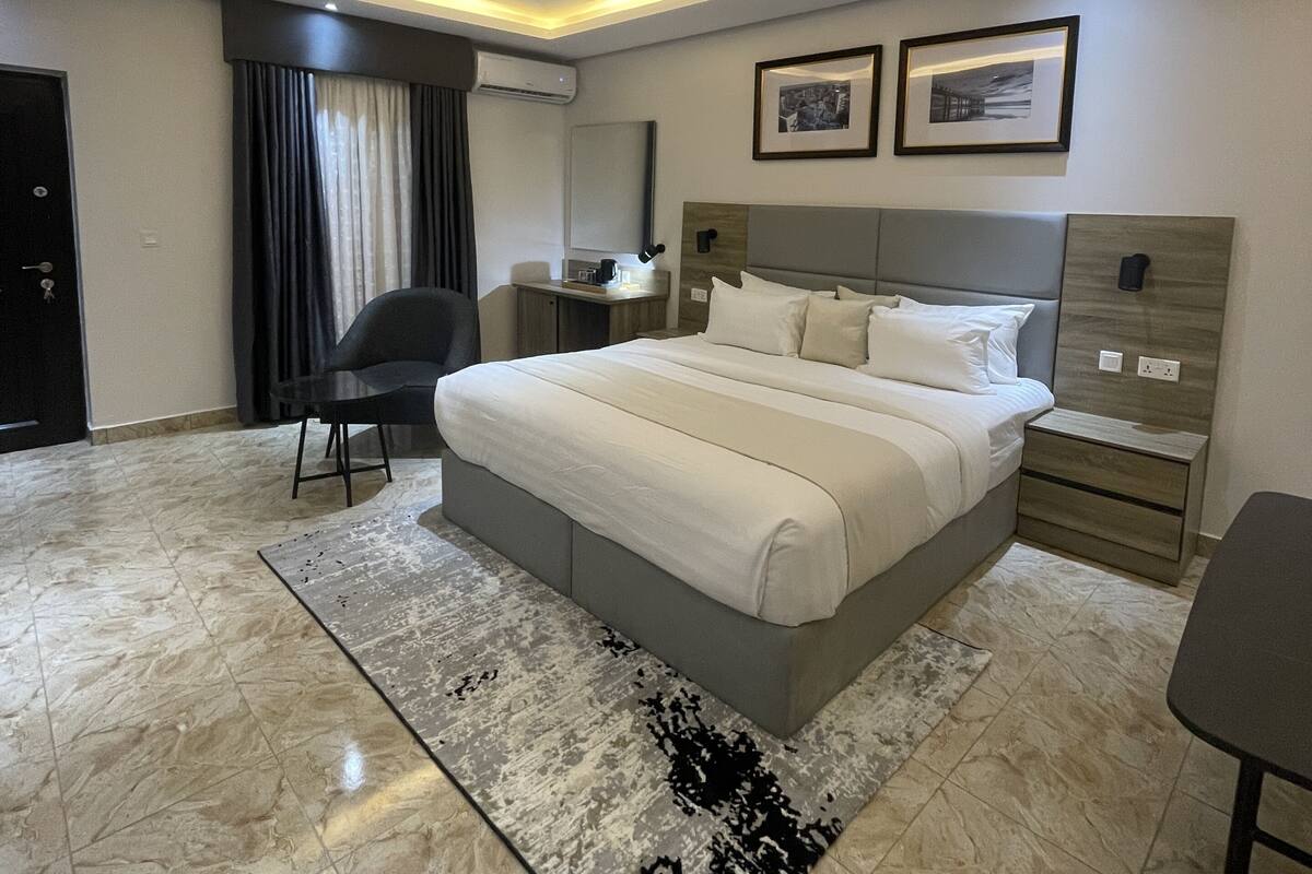 Executive Room, Balcony, City View