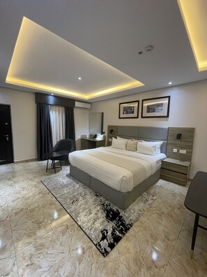 Executive Room, Balcony, City View - Ringruby Hotel Oladipo Bateye (Lagos)