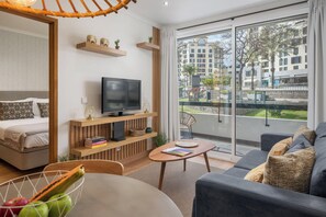 TV - Two Towers - One-bedroom flat with balcony (Funchal)