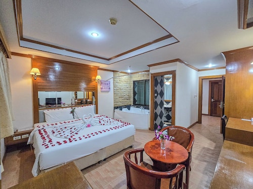 Saba Suites Patong Phuket