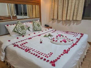 Deluxe Double Room, City View - Saba Suites Patong Phuket (Patong)