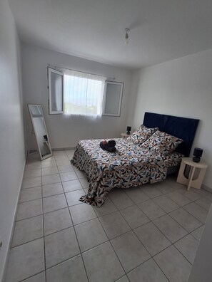 1 bedroom, iron/ironing board, bed sheets - Zandoly, Apartment T2 (Les trois ilets)