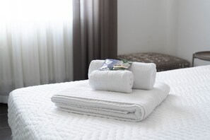 2 habitaciones, tabla de planchar con plancha y wifi gratis 