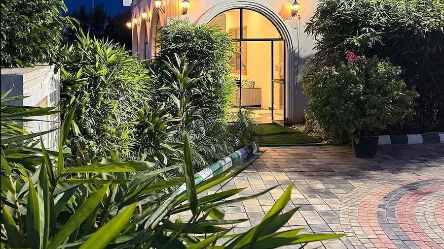 GoBravo Grandeur Gurgaon - Private Luxury Estate