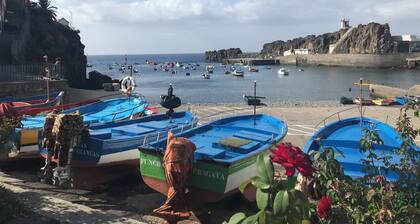 Lovely & Cozy Coastal 3BR Home in Câmara de Lobos – AC in Bedrooms