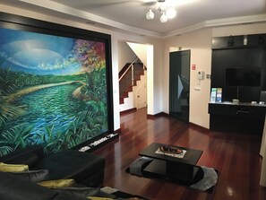 Interior -  Lovely & Cozy Coastal 3BR Home in Câmara de Lobos – AC in Bedrooms (Câmara de Lobos)