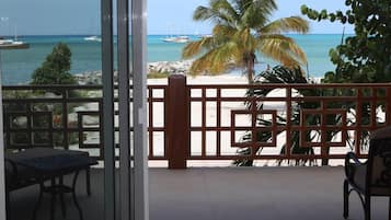Suite, 1 King Bed, Beach View | Beach/ocean view