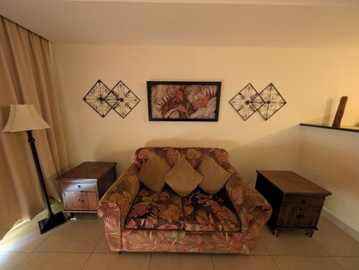 The Crown House Hotel