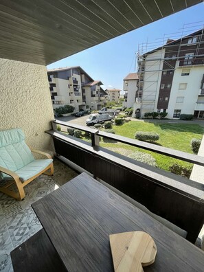 Outdoor dining - Seignosse ocean, nice 2-star apartment, wifi, near beach, family (SEIGNOSSE)