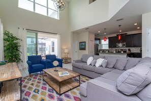TV - Modern 5BR Oasis Near Disney - Pvt pool - 4712SL (Kissimmee)