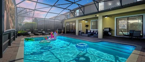 Piscine extérieure, piscine chauffée