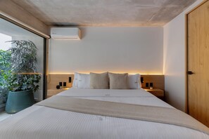 In-room safe, individually decorated, individually furnished - Lulu Condesa by Capitalia (Mexico City)