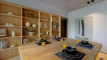 Departamento Deluxe, balcón | Comedor