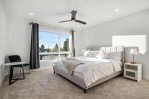 Room - Family Home near Airport (Northeast)